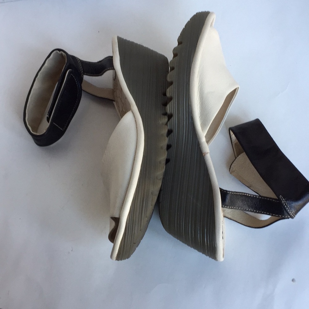 Fly London sandals Yula Leather Wedge - Picture 8 of 12
